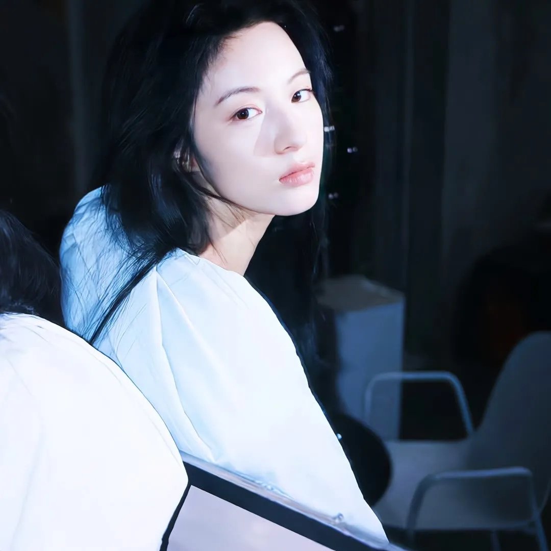 施特恩女士封面